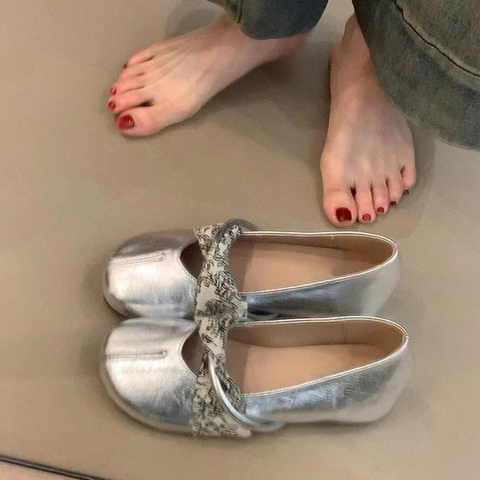 Damen modische Ballerinas mit dekorativem Riemchen und hochwertigem Innenfutter EB