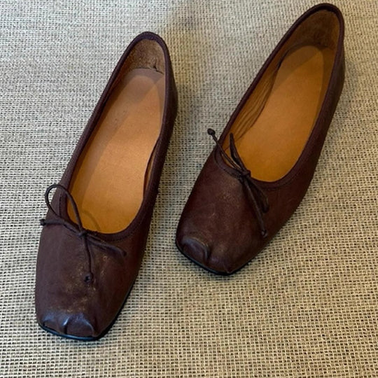 Damen Ballerinas mit einzigartigem Zehenabschluss und verstellbarem Riemen EB