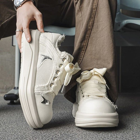 Damen Sneakers im eleganten Design mit innovativer Schnürung und komfortablem Dämpfungssystem EB