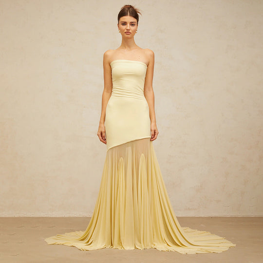 Damen Elegantes schulterfreies Maxikleid mit schimmerndem Stoff und voluminösem Rock EB
