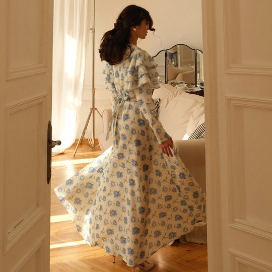 Damen Maxi-Kleid mit romantichem Rüschendesign und floralen Details EB