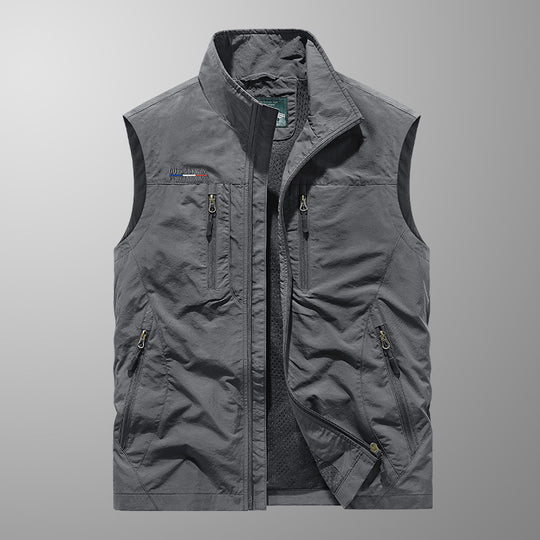 Herren Multifunktionale Outdoor-Utility‑Weste mit Mesh‑Innenfutter und zahlreichen Taschen EB