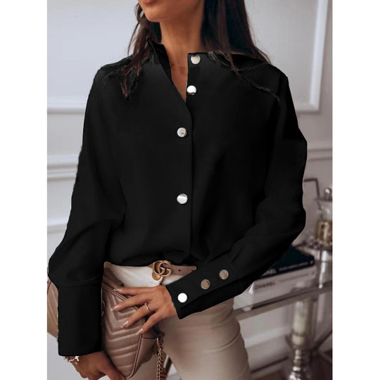 Damen Bluse mit modernem Kragen und dekorativen Knöpfen EB