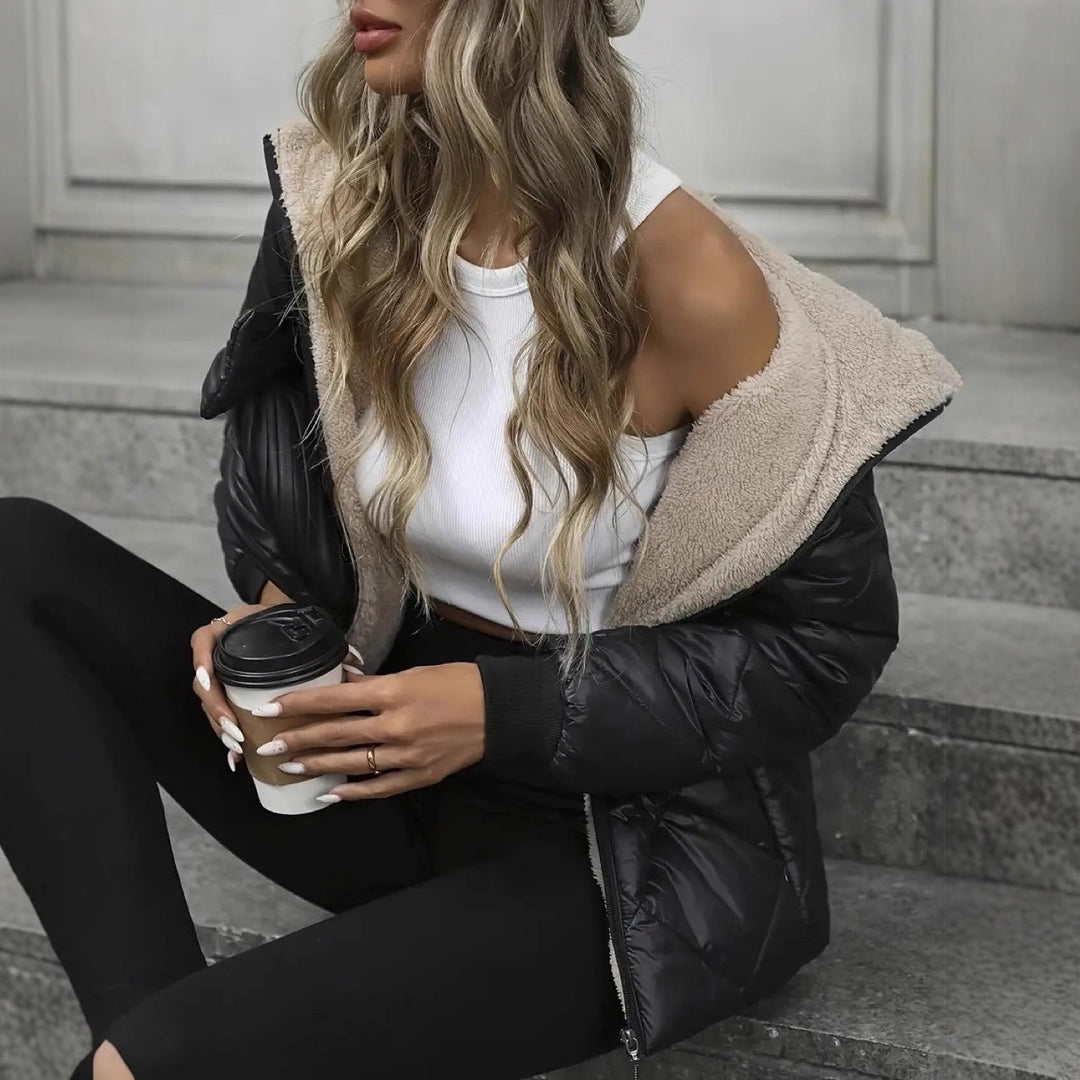 Damen Steppjacke mit Teddyfell-Innenfutter und Kapuze EB