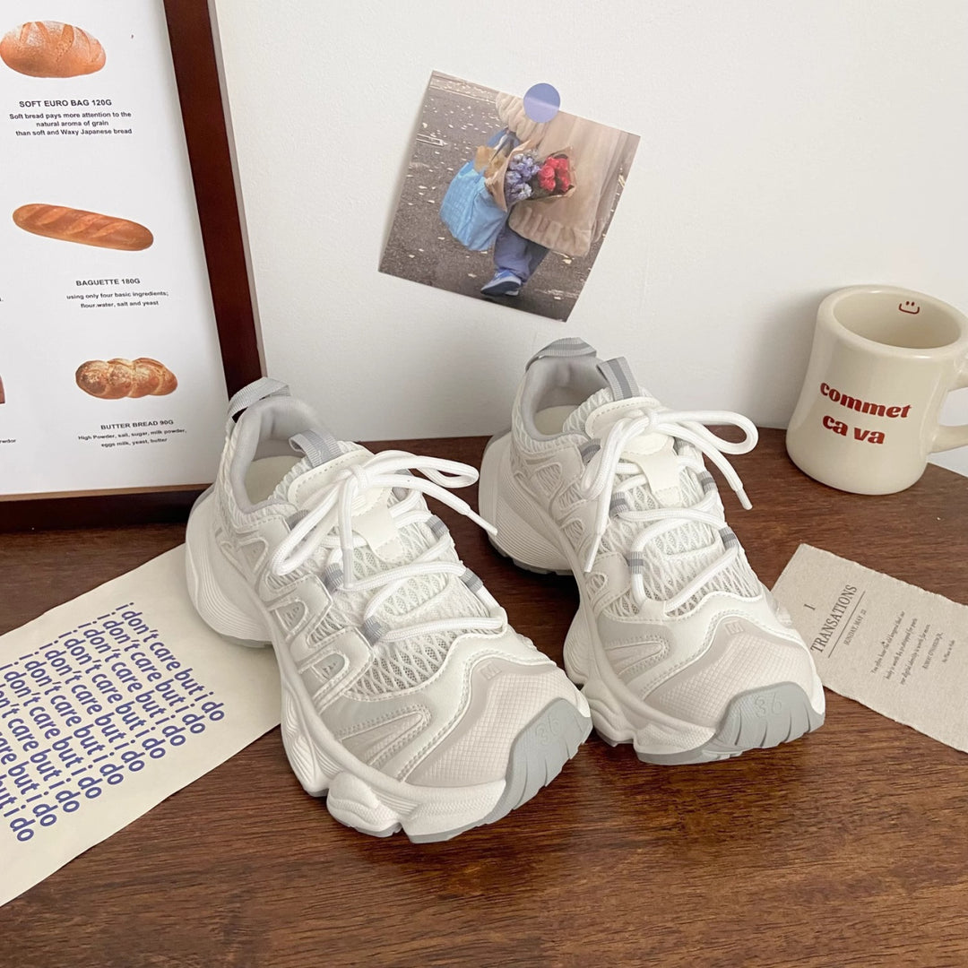 Damen Sneaker mit atmungsaktiver Netzstruktur und stabilisierender Sohle EB