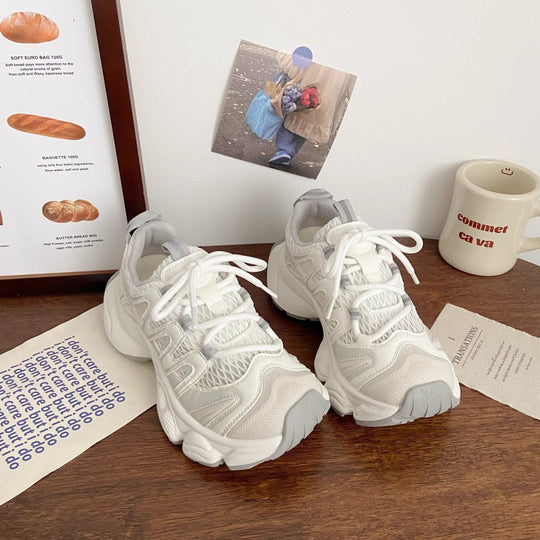 Damen Sneaker mit atmungsaktiver Netzstruktur und stabilisierender Sohle EB