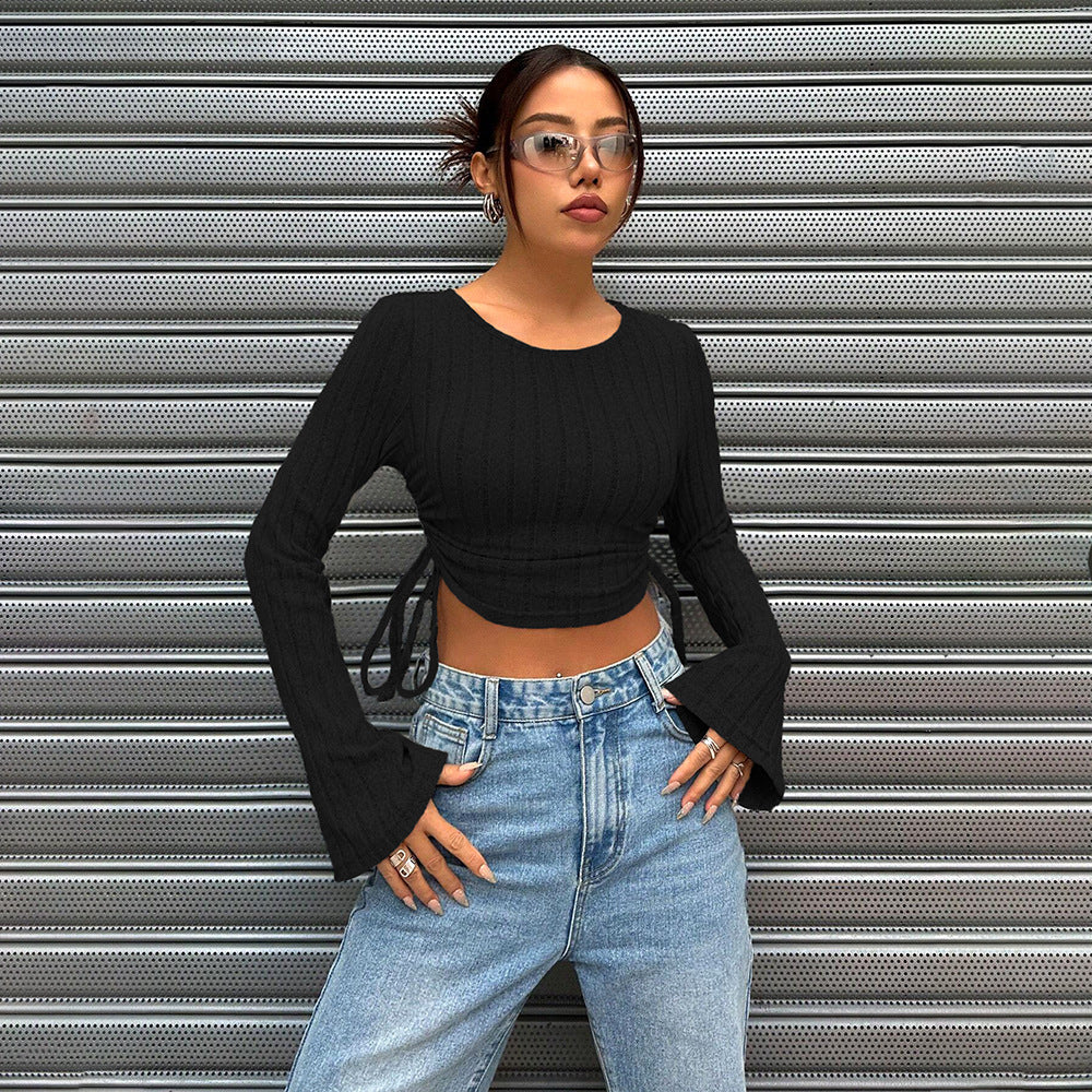 Damen geripptes Cropped-Longsleeve mit seitlicher Tunnelzugraffung, ausgestellten Ärmeln und figurbetonter Passform Eichborn Berlin