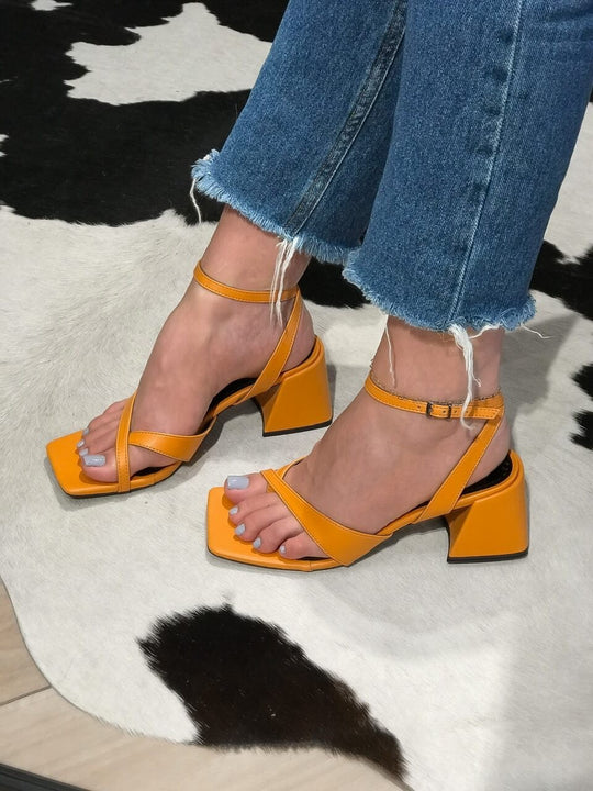 Damen elegante Blockabsatzsandalen mit stilvollen Kreuzriemen EB