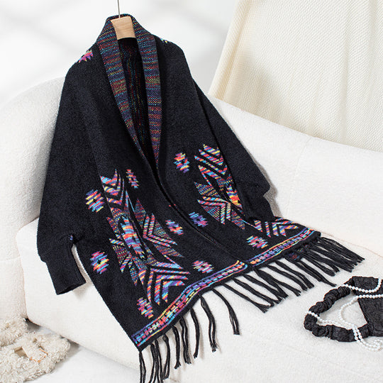 Damen Strickponcho mit buntem Navajo-Muster und fransigem Saum EB