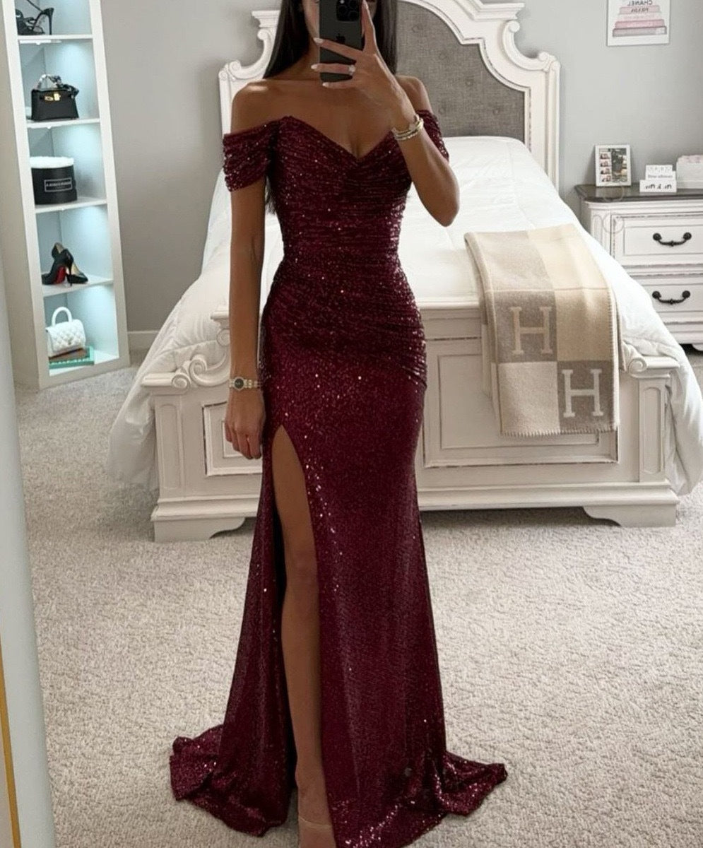 Damen Glamouröses Abendkleid mit schulterfreiem Schnitt und schimmerndem Stoff EB