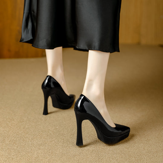 Damen Glamouröse High Heels mit Plateau und spitz zulaufendem Design EB