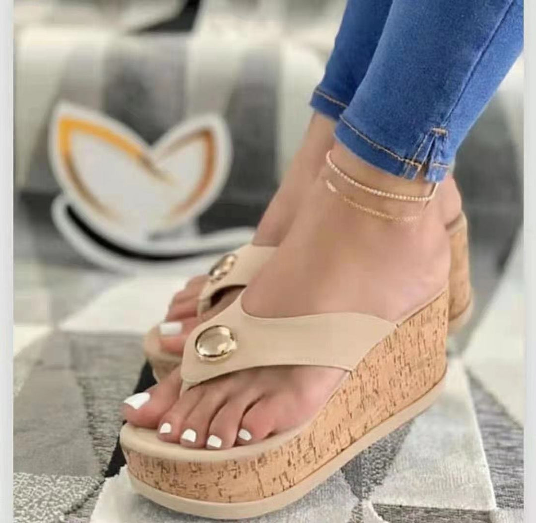 Damen Wedge-Pantoletten mit eleganter Korksohle und dekorativen Riemen EB