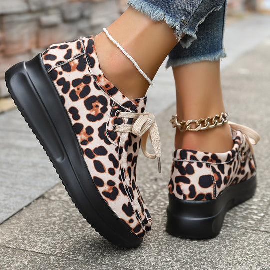 Damen Komfort-Sneaker mit modernem Tiermotiv und rutschfester Sohle EB