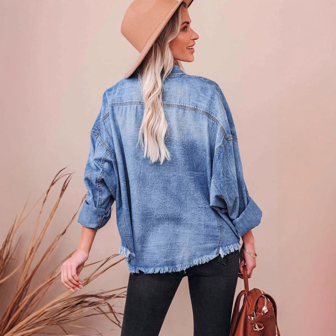 Damen Oversized Jeanshemd mit praktischen Brusttaschen und lässigem Schnitt EB