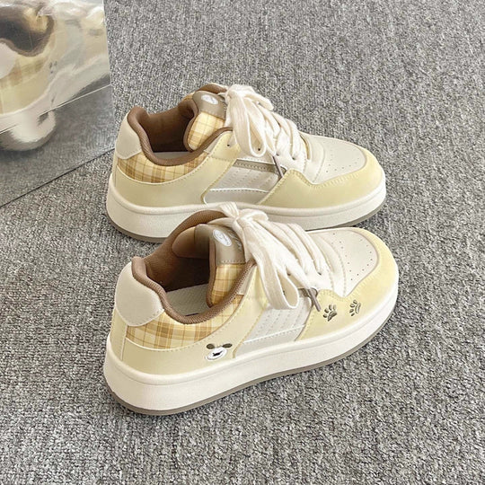 Damen Sneakers im lässigen Retro-Design mit karierten Akzenten und bequemer Sohle EB