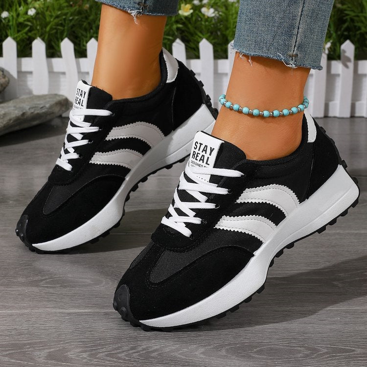 Damen Sportliche Retro Sneakers mit modischem Wildleder-Design EB