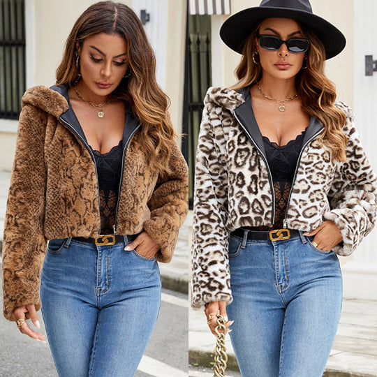 Damen Kunstfelljacke mit kontrastierenden Details und modischem Schnitt EB