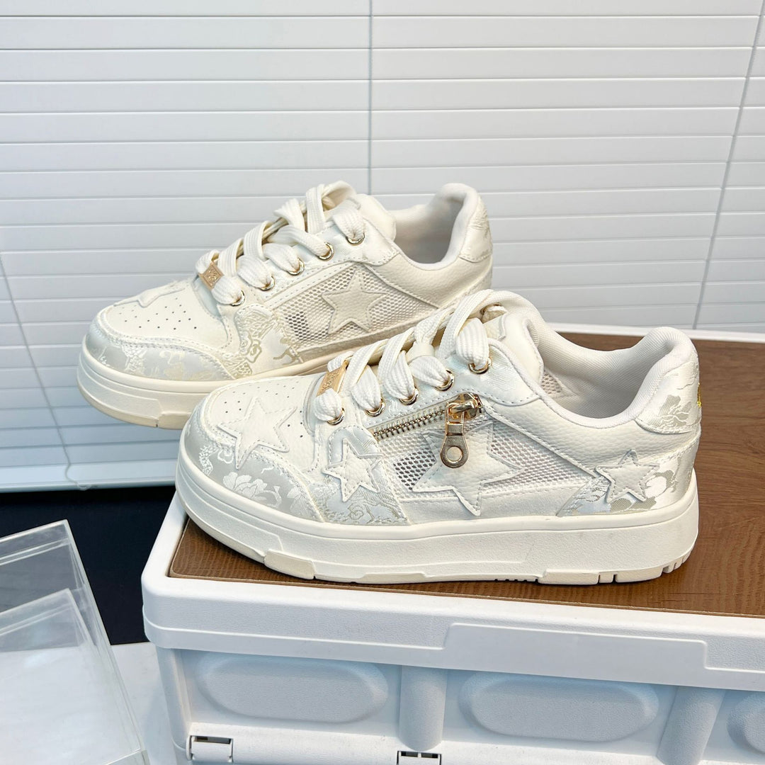 Damen Sneakers mit dekorativen Sternenapplikationen und stabiler Laufsohle EB