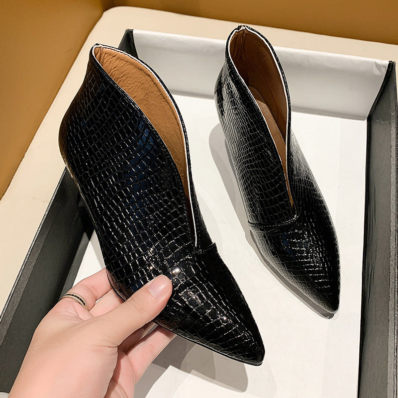 Damen nan spitze Stiefelette mit Krokoprägung und niedrigem Kittenabsatz EB