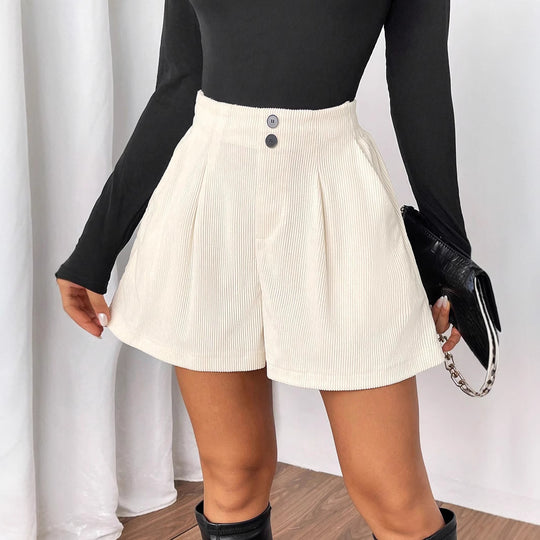 Damen Elegante Shorts mit Plissee-Design und Knopfdetails EB