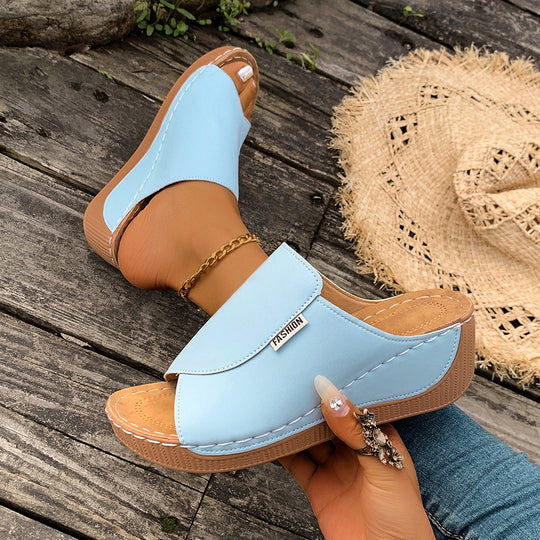 Damen Wedge-Pantoletten mit elegantem Schnitt und modischem Riemendesign EB