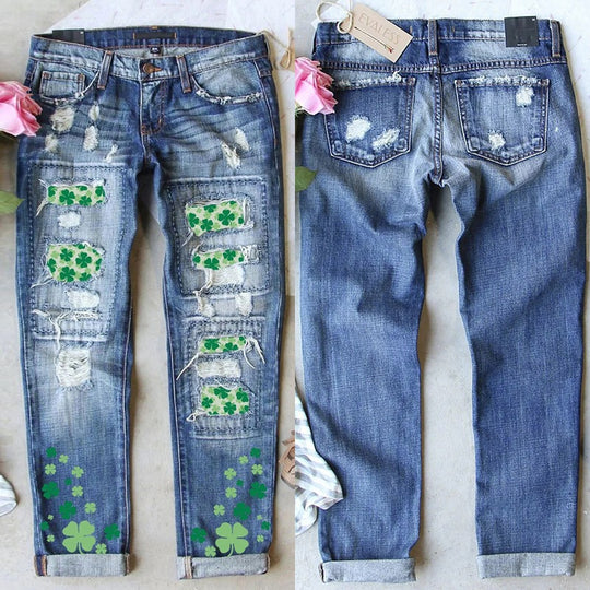 Damen Jeanshose mit fröhlichen Kleeblatt-Prints und modischen Destroyed-Details EB