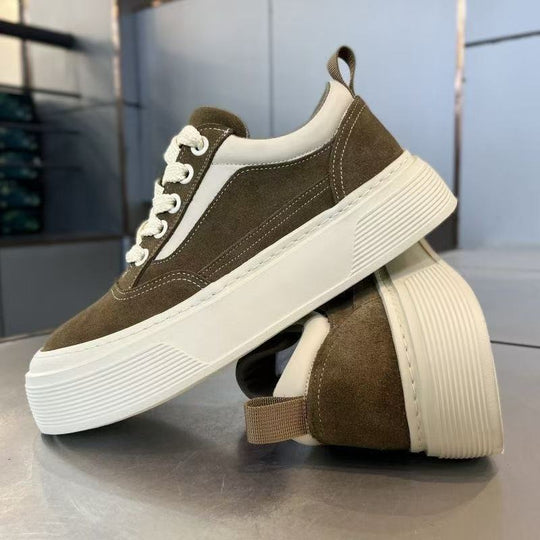 Damen Sneakers mit strukturiertem Obermaterial und voluminösem Sohlenprofil EB