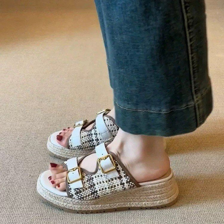 Damen Fashion Plateau-Pantoletten mit dekorativen Schnallen und ergonomischer Sohle EB
