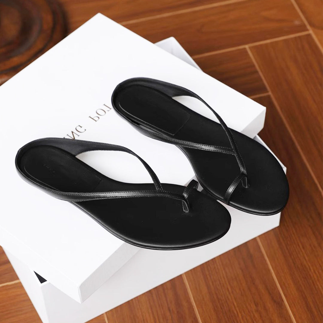 Damen Zehentrenner-Sandalen mit elegantem Riemendesign und leichtem Fußbett EB
