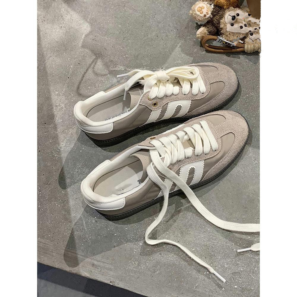 Damen Freizeit Sneakers mit hochwertiger Oberflächenstruktur und modischen Schnürdetails EB