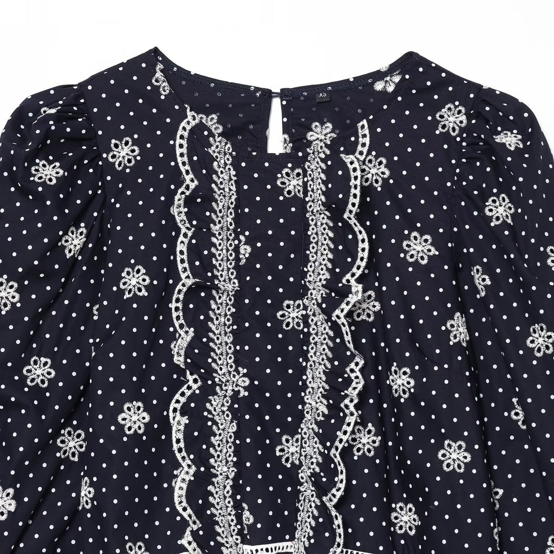 Damenbluse mit feinen Spitzen- und Rüschendetails EB