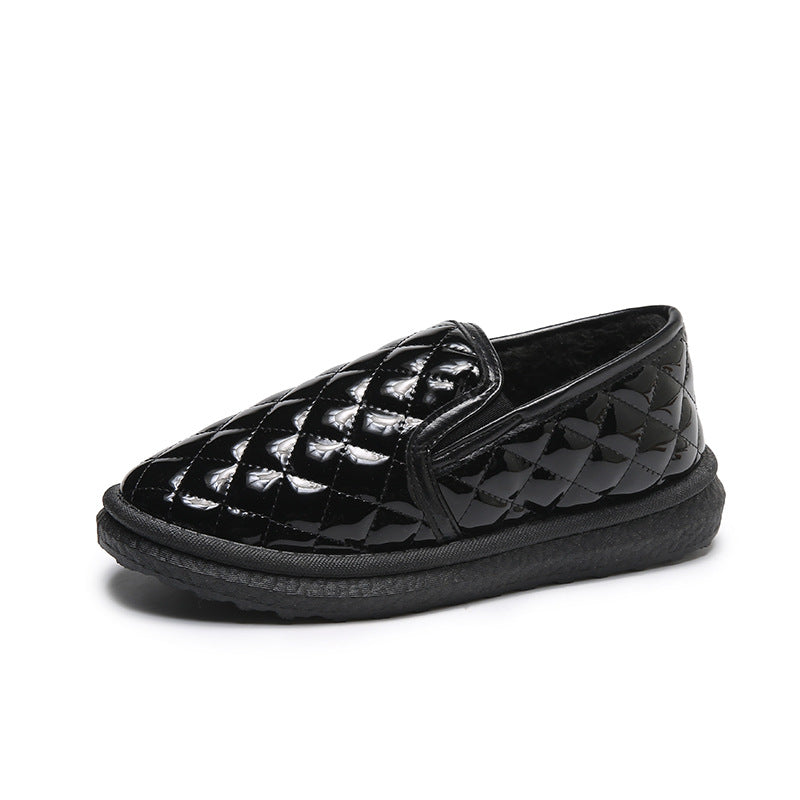 Damen gefütterte Slip-On Hausschuhe mit rutschfester Sohle und modischem Steppdesign EB