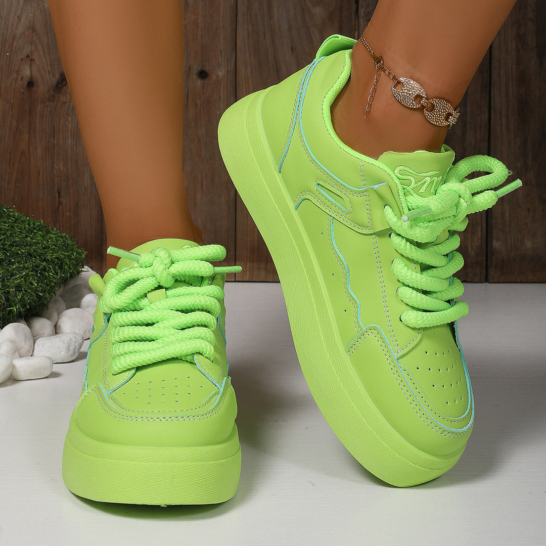 Damen Sneaker mit modischem Plateau und hochwertigen Schnürsenkeln EB