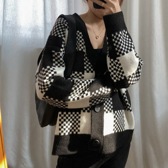 Damen Grobstrick Cardigan mit kontrastierendem Karomuster und Knopfdetails EB