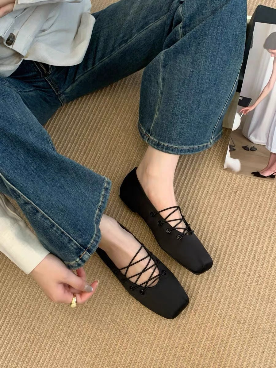Damen Elegante Schnür-Ballerinas aus satinierter Textiloberfläche EB