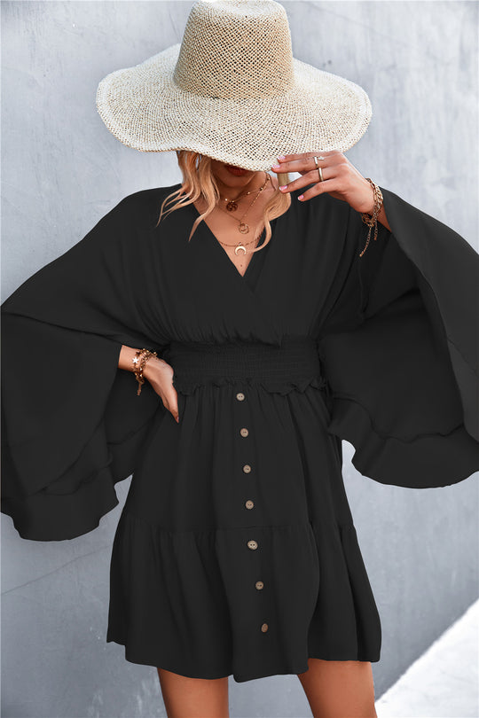 Damen lässiges Wickelkleid mit voluminösen Ärmeln und Knopfdetails EB