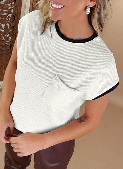 Damen stylisches Kurzarmshirt mit Brusttasche und kontrastierenden Details EB