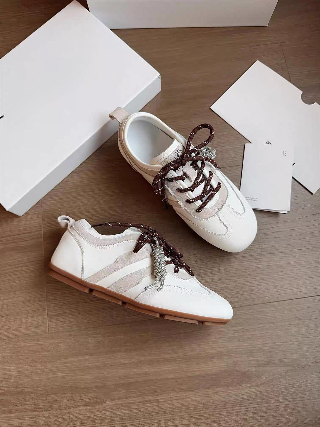 Damen Sportliche Lederfreizeitschuhe mit flexiblem Schnürsystem EB