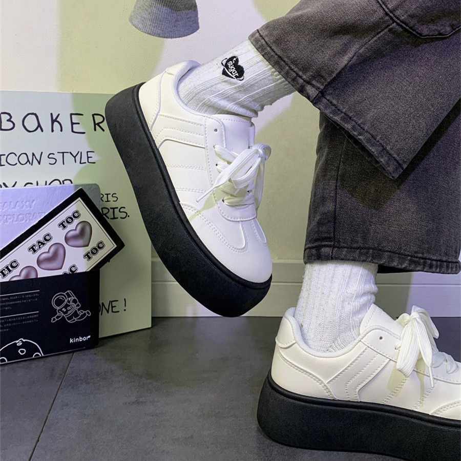 Damen Sportliche Plateausneaker mit modernem Design und rutschfester Sohle EB
