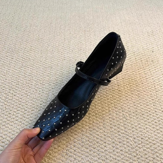 Damen Ballerinas mit dekorativen Nieten und Riemen von EB