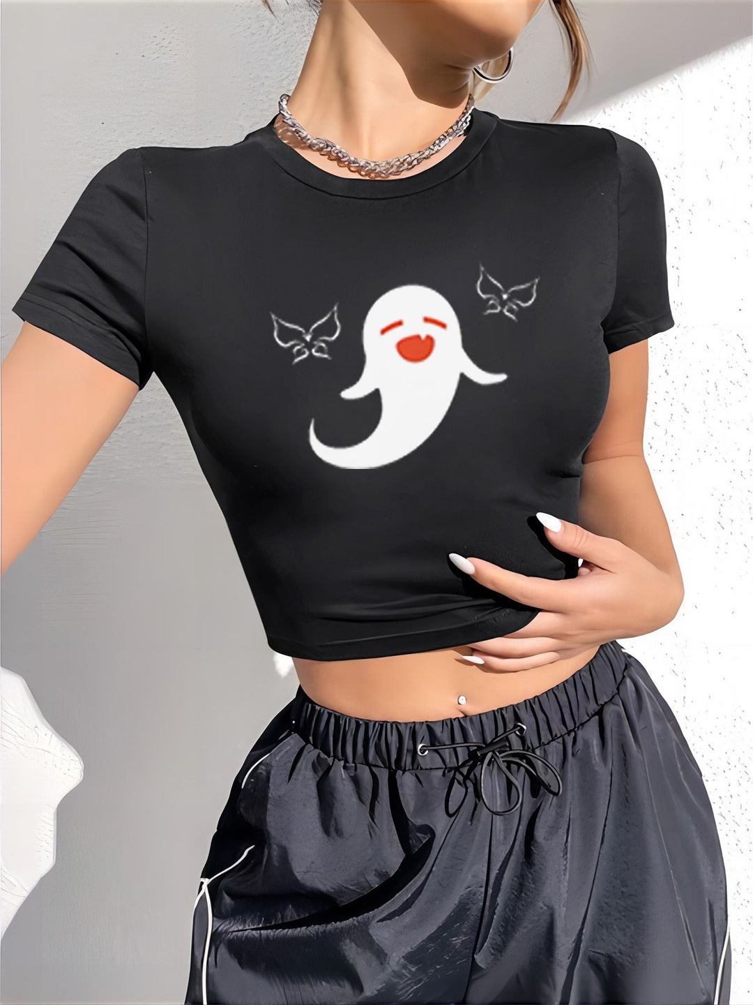 Damen cropped T-Shirt mit exklusivem Pferdemotiv und figurbetontem Schnitt EB