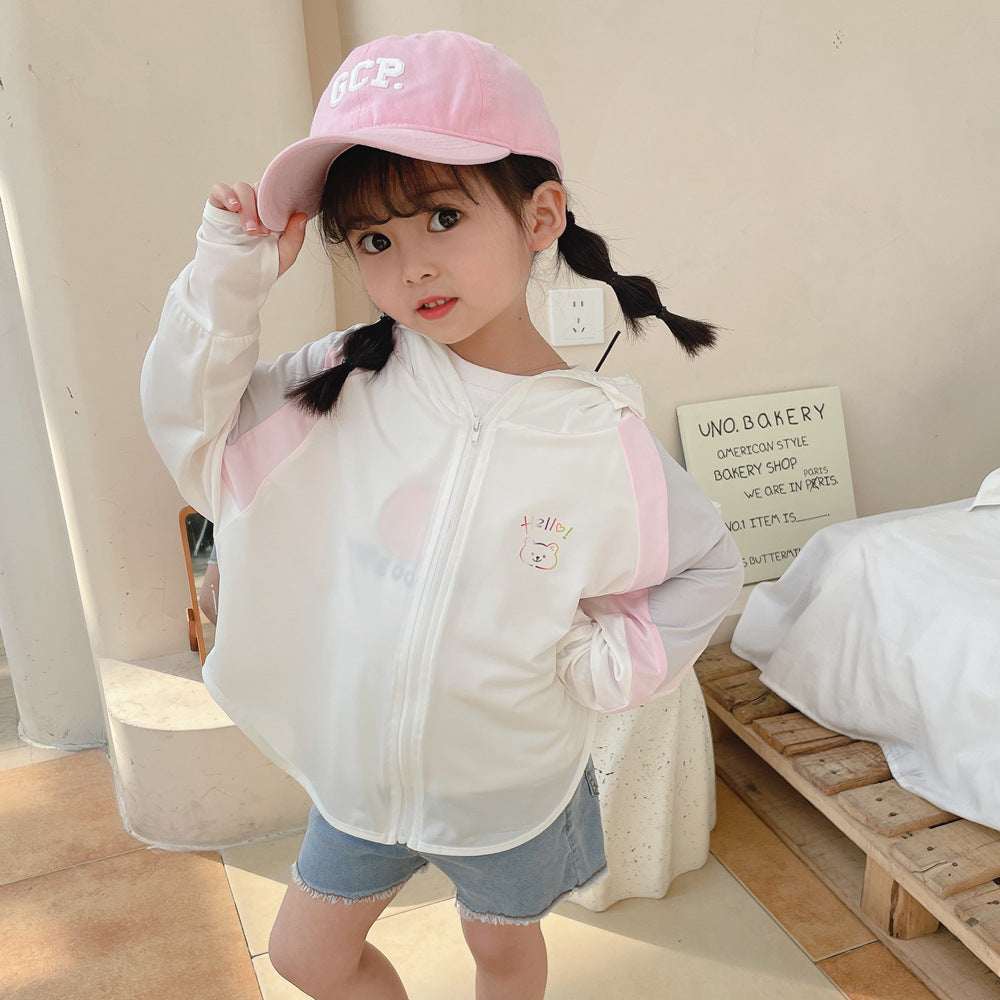 Unisex nan ultraleichte Kinder-Sonnenschutzjacke mit Kapuze, Reißverschluss, Meshfutter und Bärenstickerei  EB