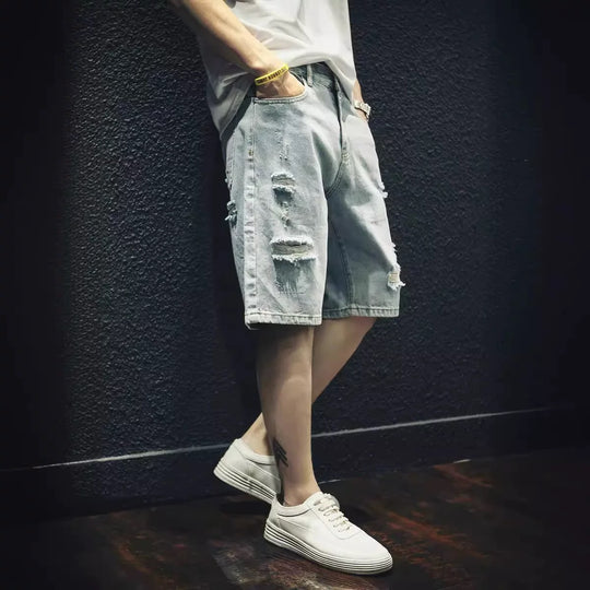 Herren lässige Destroyed Denim-Shorts mit modernen Details und bequemer Passform EB