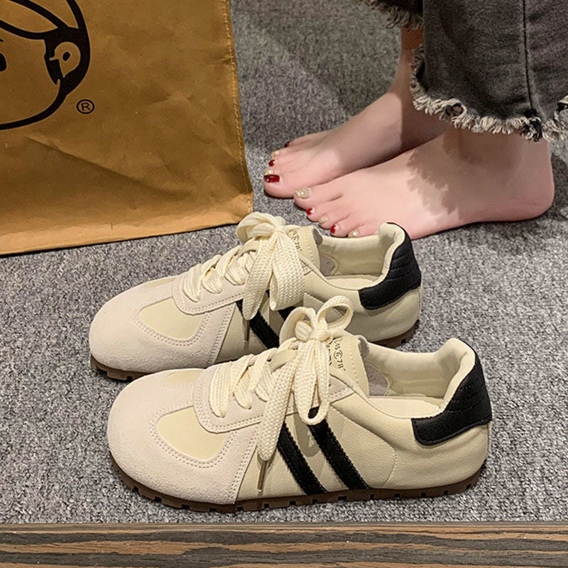 Damen Retro-inspirierte Wildledersneaker mit sportlichem Profil EB