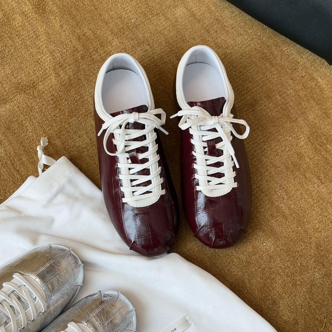 Damen Sneaker im modernen Glanz-Look mit atmungsaktiver Machart EB