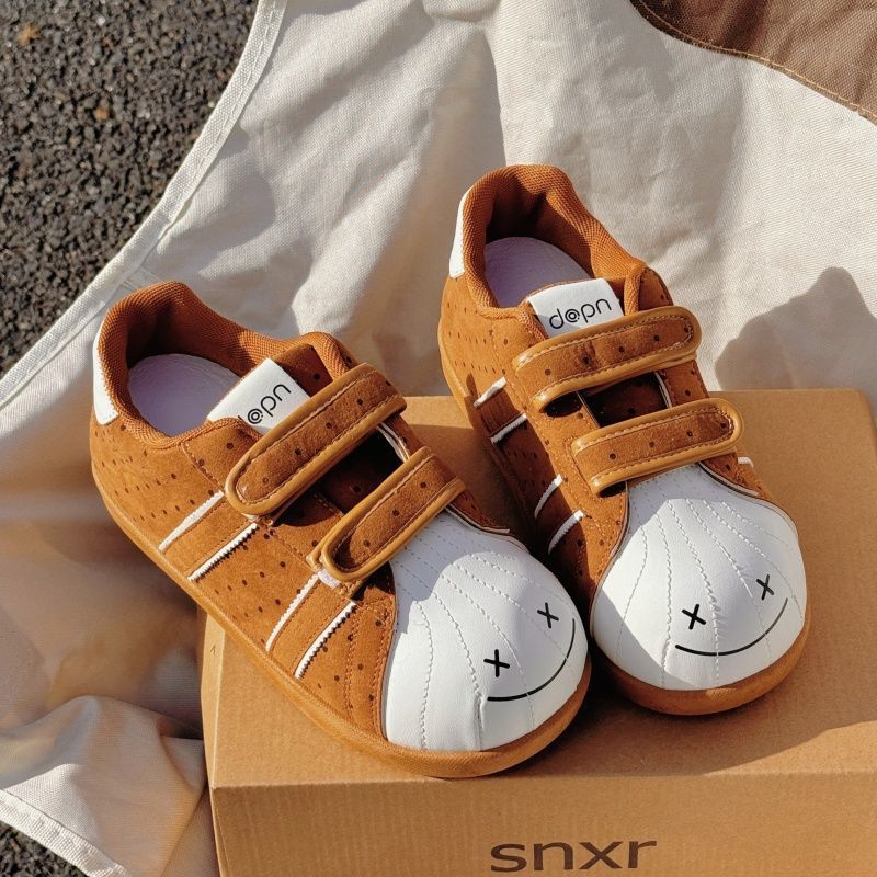 Damen Sneaker mit doppelt verstellbarem Klettverschluss und weichem Innenfutter EB