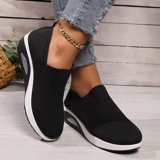 Damen Sportliche Slip-On Sneakers mit atmungsaktiver Strickoberfläche EB
