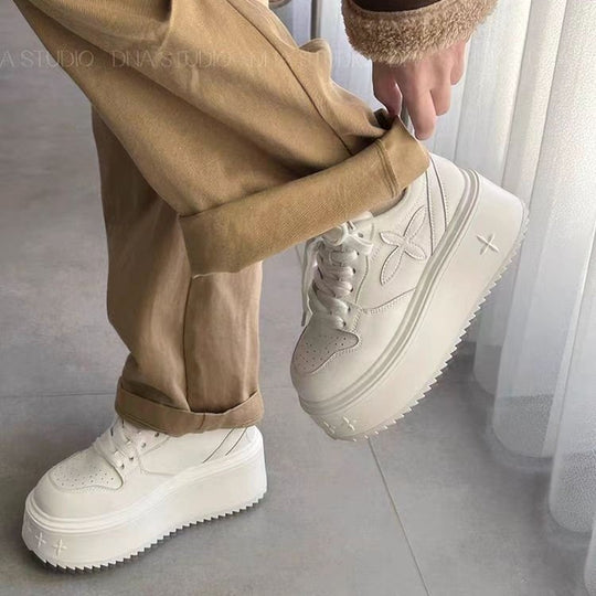 Damen Plateau-Sneaker mit modischem Design und dämpfender Sohle EB