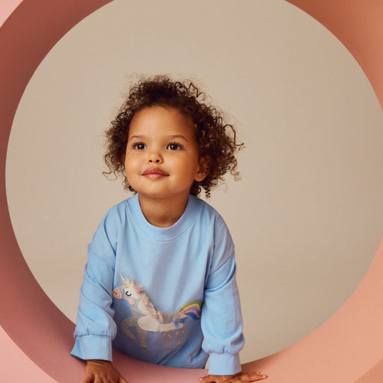 Mädchen Sweatshirt mit bezauberndem Einhorn-Design EB