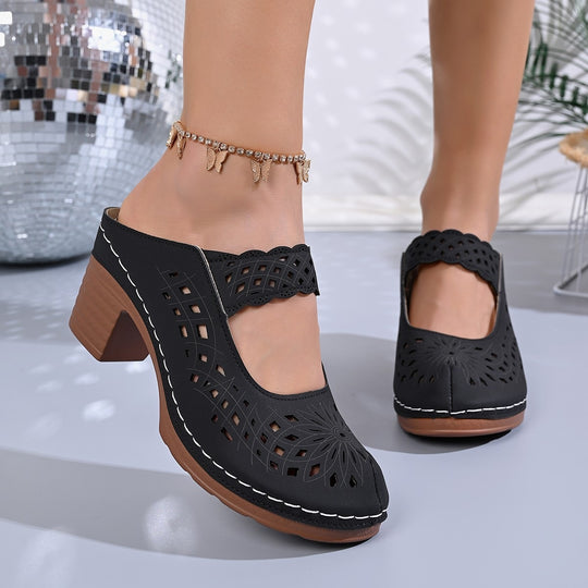 Damen Sandalen mit verziertem Schnitt EB